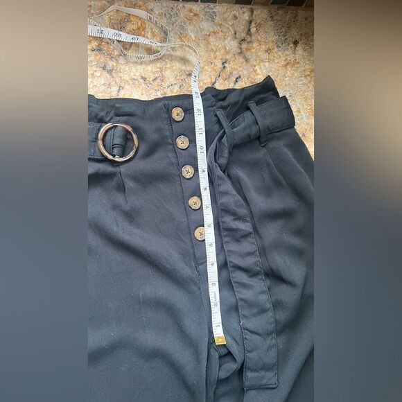 Abercrombie and Fitch high-rise crop pant - Picture 4 of 6